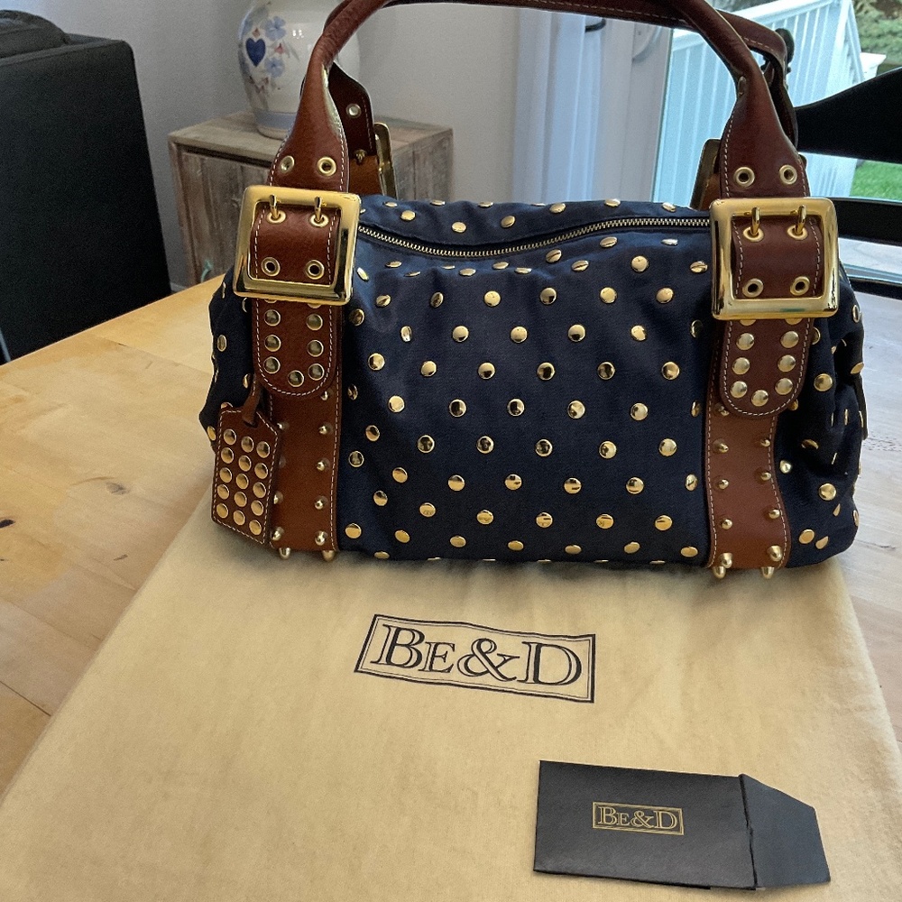 BE & D BRAND NEW…VINTAGE /AUTHENTIC DESIGNER BAG/